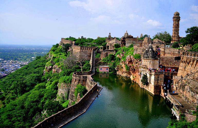 chittorgarh udaipur excursion main